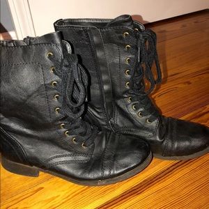 Combat boots
